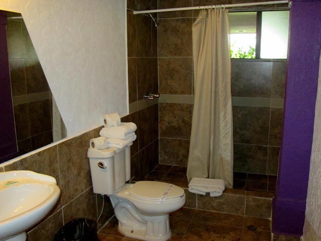 Hotel Fiesta Tijuana Buitenkant foto
